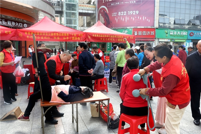 联盟组织公益活动，助力社区建设公益事业