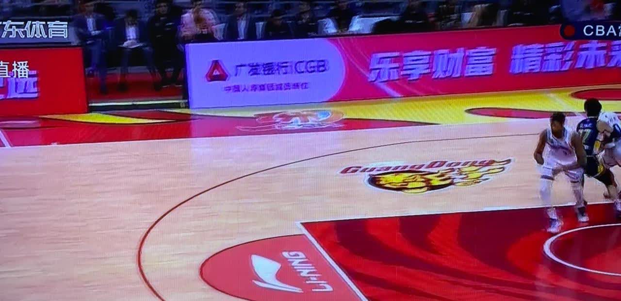 包含广东展开猛攻，稳操胜券取得胜利的词条