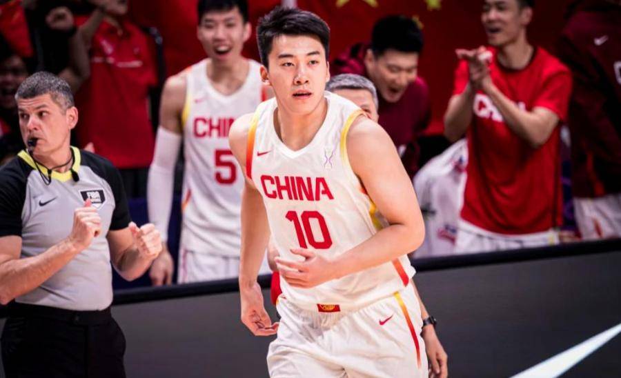印尼男篮低迷中挺进八强，赛场表现有所反弹