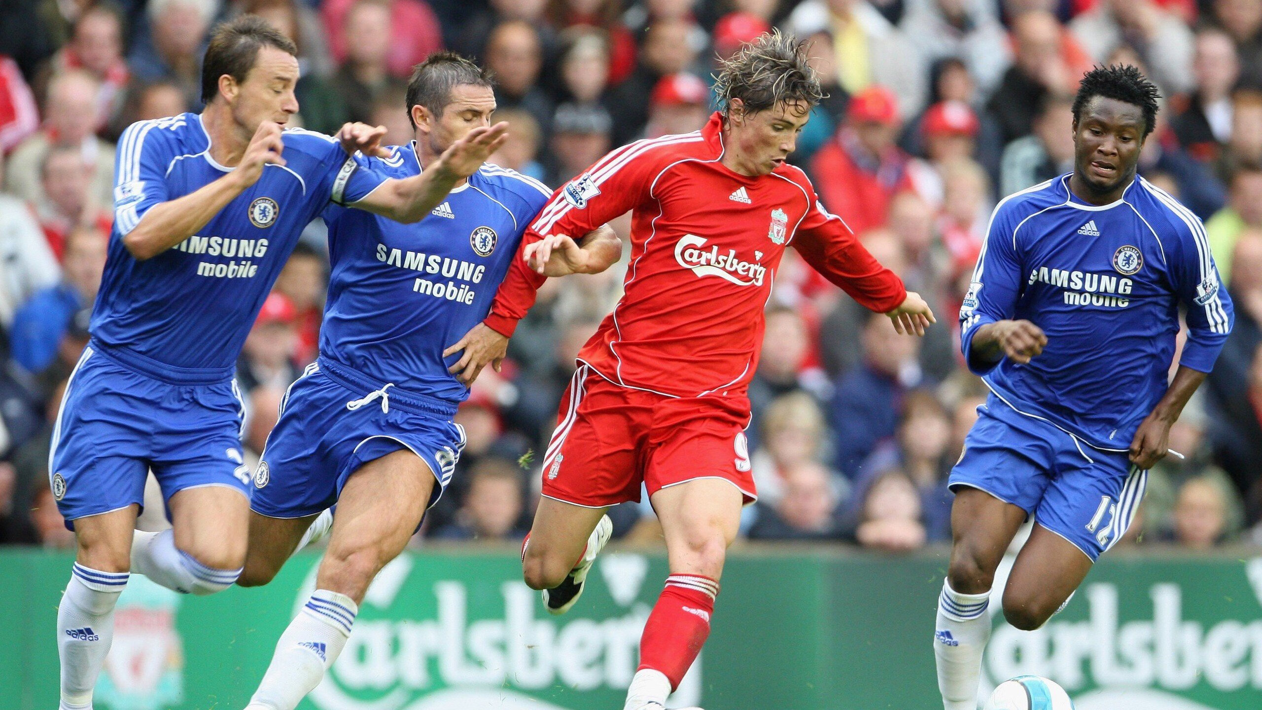 惊心动魄的赛道对决，法拉利险胜威廉姆斯，佩雷兹高光表现闪耀全场