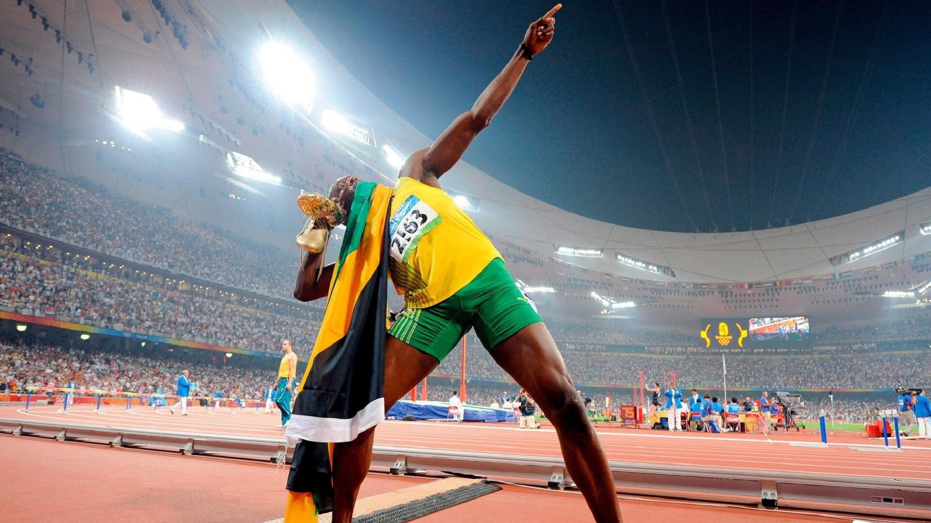 球场与球桌间的历史回响，当德意志战车驶过温布利，一个少年正重写乒乓的经纬